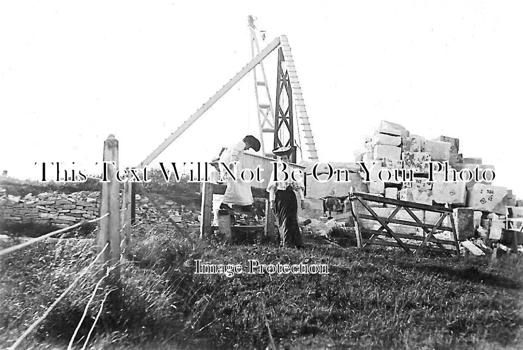 DO 2561 - Cotton Fields & Quarry, Portland, Dorset