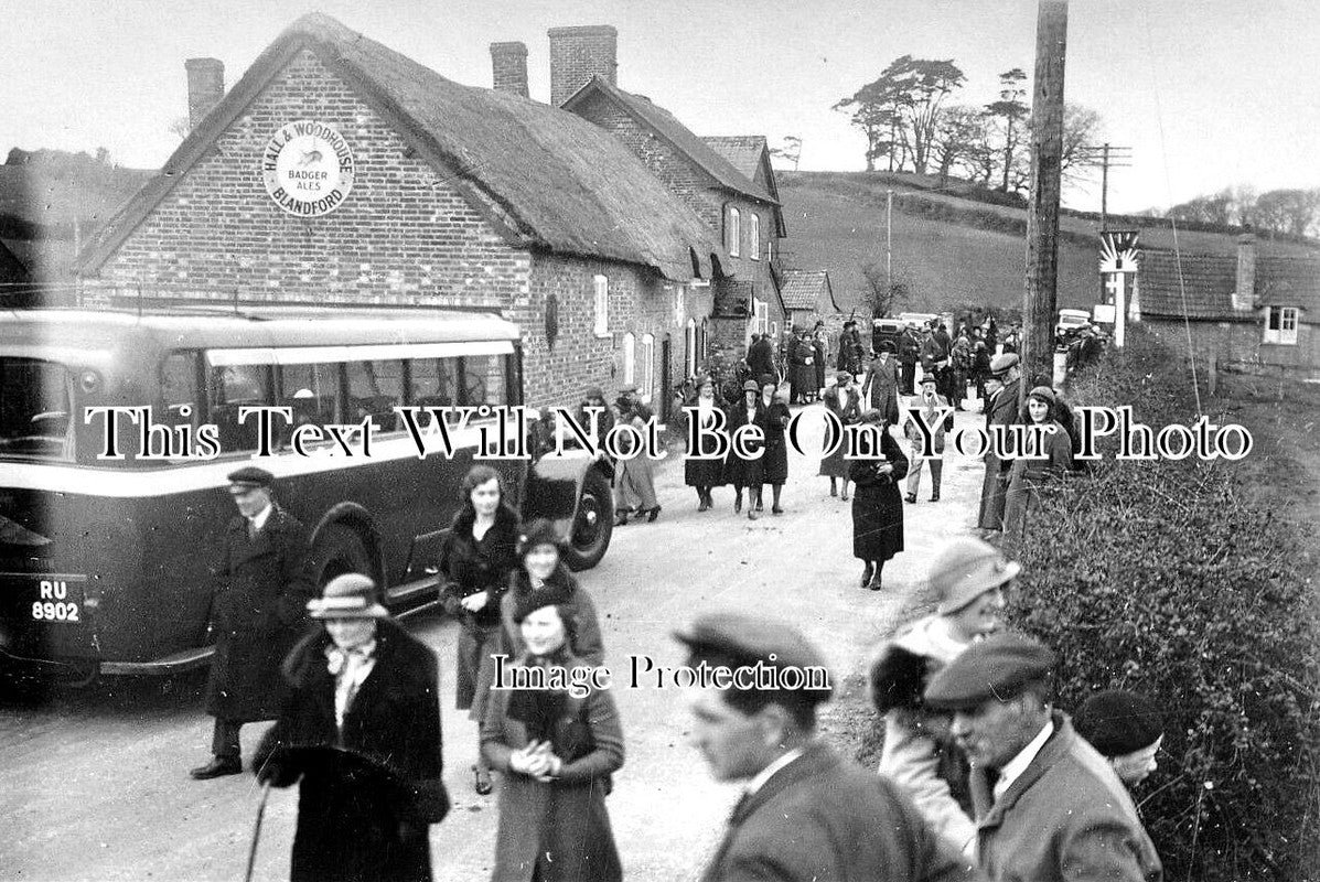 DO 2789 - Coach Trip At Morden, Dorset