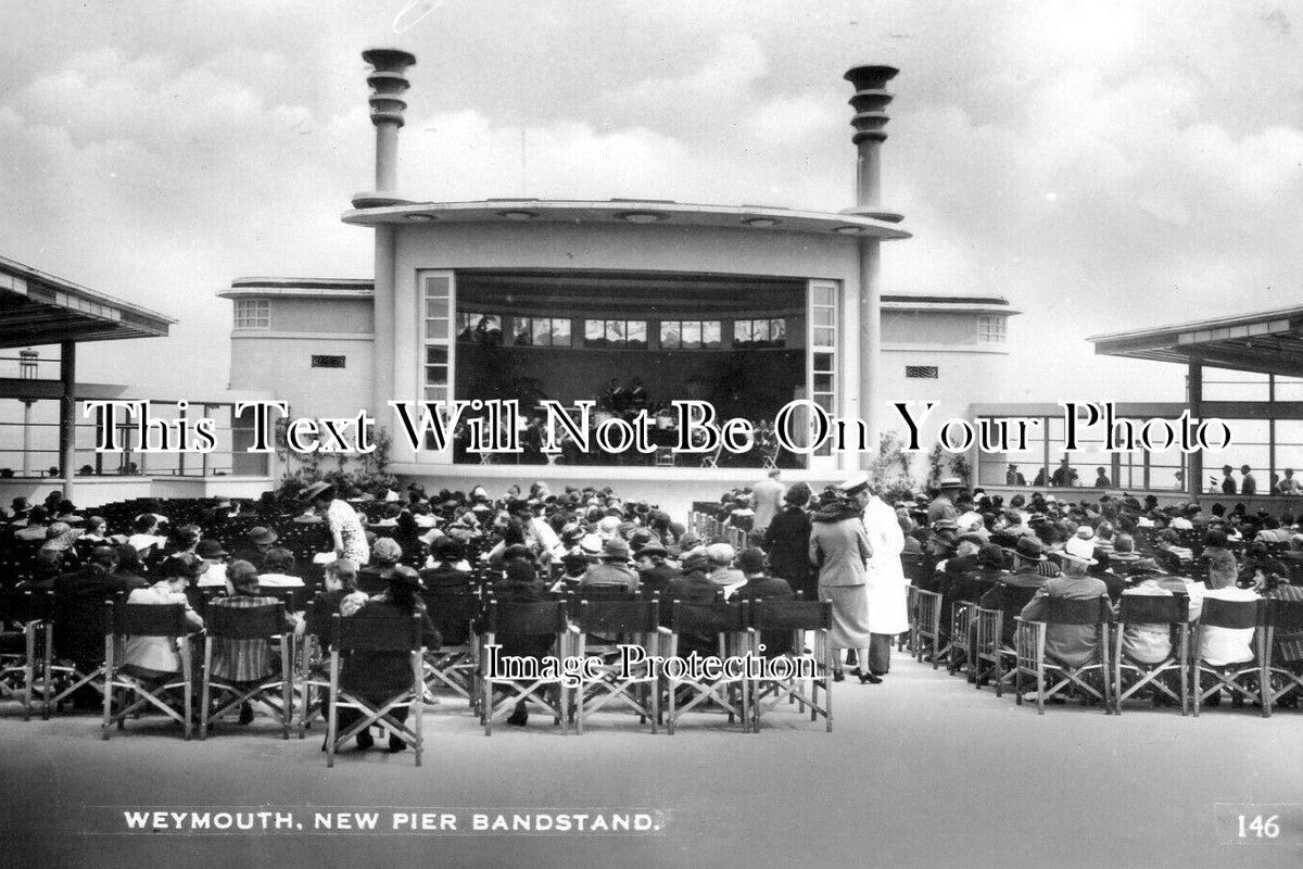 DO 2993 - New Pier Bandstand, Weymouth, Dorset