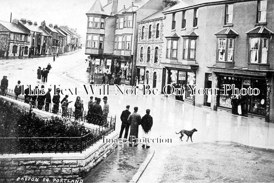 DO 3021 - Easton Square In Flood, Portland, Dorset