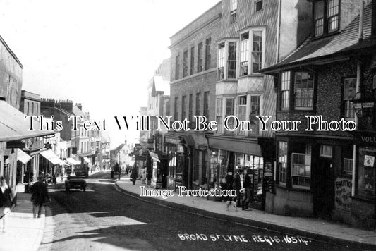 DO 3102 - Broad Street, Lyme Regis, Dorset