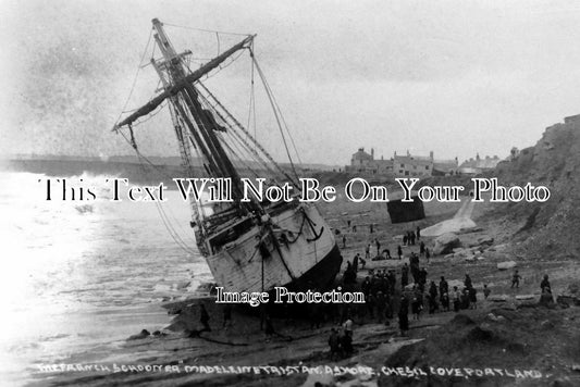 DO 440 - French Schooner 'Madeleine Trist' Ashore, Shipwreck, Chesil Cove, Portland, Dorset
