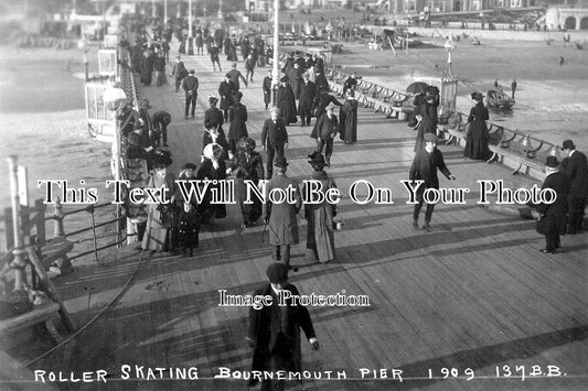 DO 50 - Roller Skating On Bournemouth Pier, Dorset, 1909