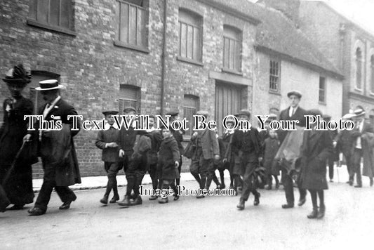 DO 702 - Lady Margaret & Son Beating The Bounds, Canford, Poole, Dorset c1903