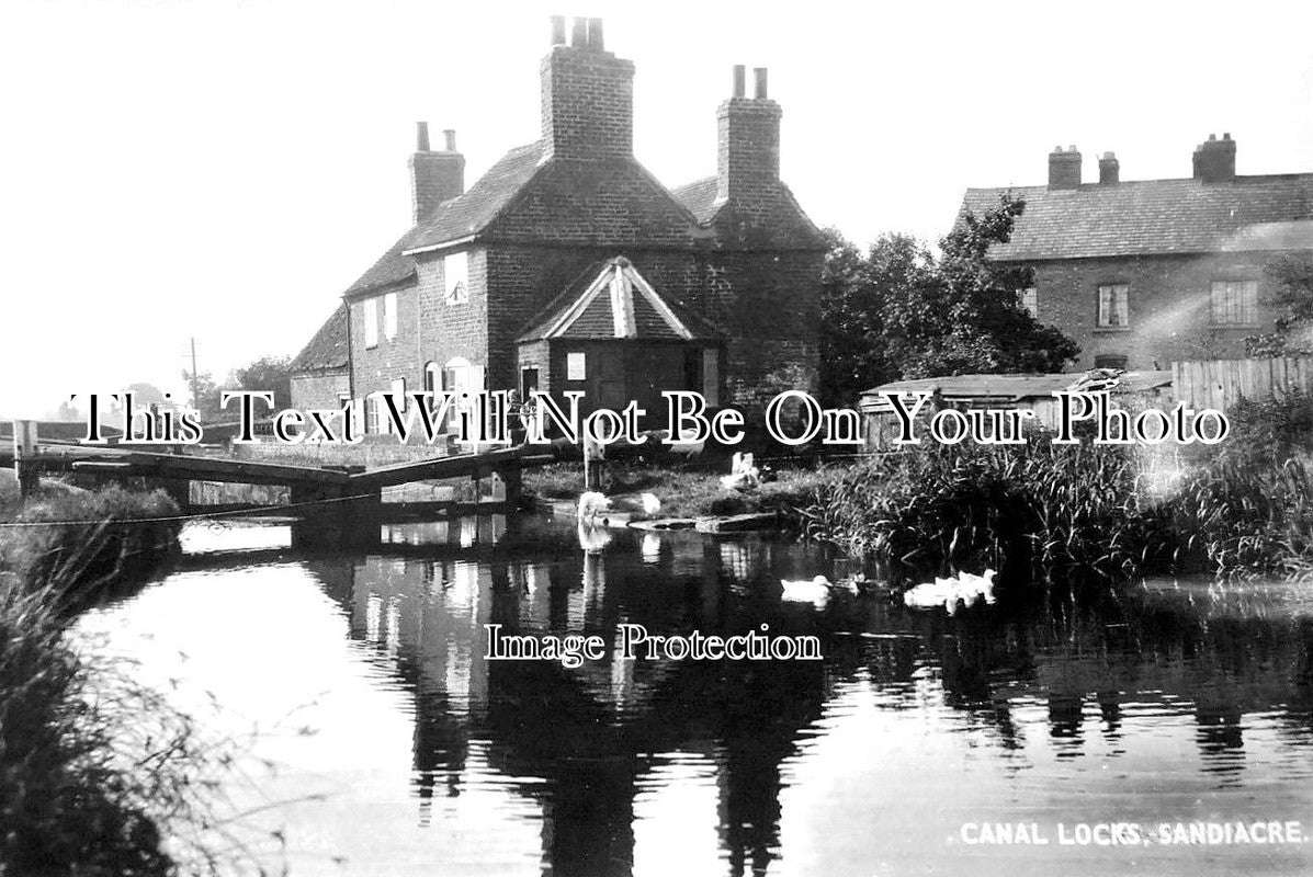 DR 1006 - The Canal Locks, Sandiacre, Derbyshire c1950