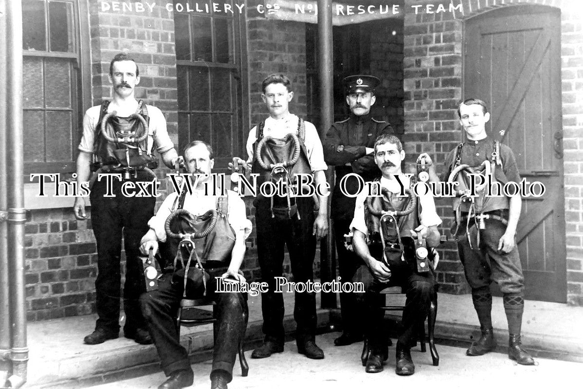 DR 1161 - Denby Colliery Company No1 Rescue Team, Derbyshire c1920