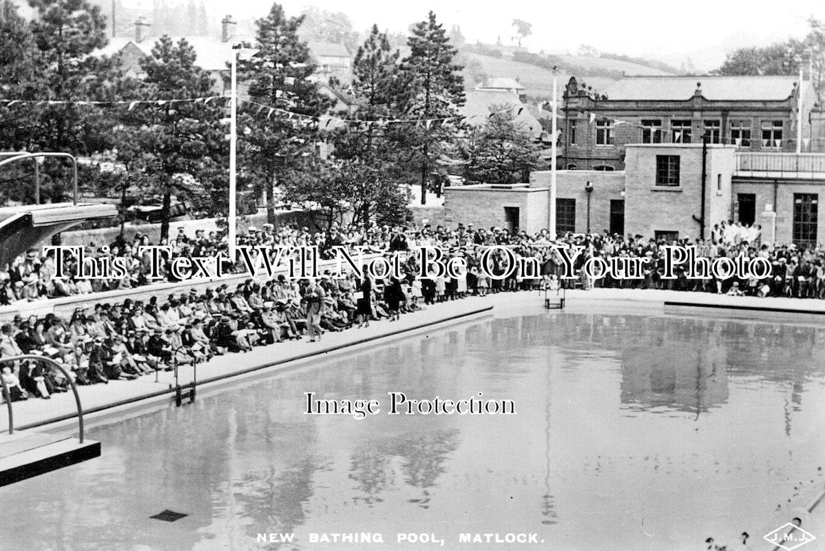 DR 1592 - Opening Of New Bathing Pool, Matlock, Derbyshire c1922