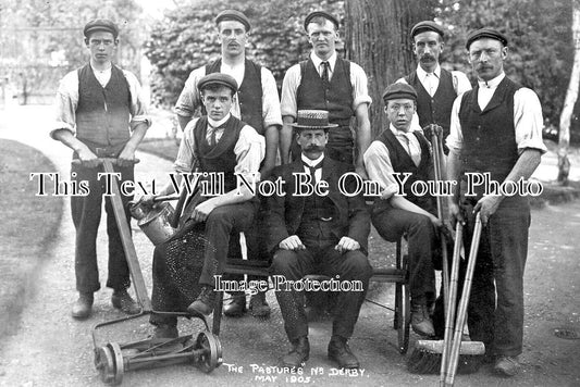DR 1842 - Derby Asylum 'The Pastures' Gardening Staff, Mickleover, Derbyshire