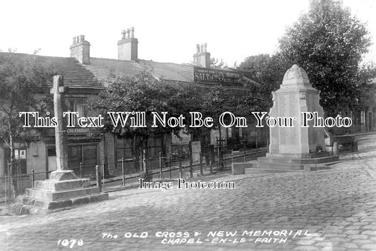 DR 1843 - The Old Cross & New War Memorial, Chapel En Le Frith, Derbyshire