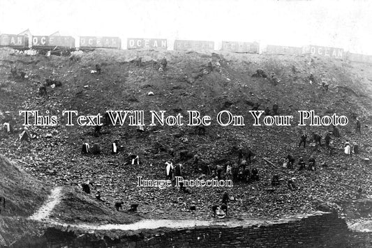 DR 2088 - National Coal Strike, Women Gathering Coal, Derbyshire 1912