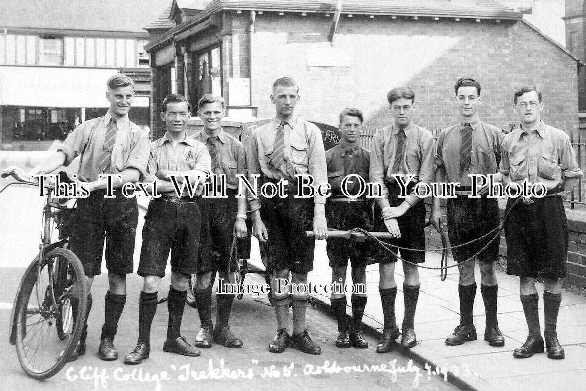 DR 2589 - Cliff College Trekkers, Ashbourne, Derbyshire 1933