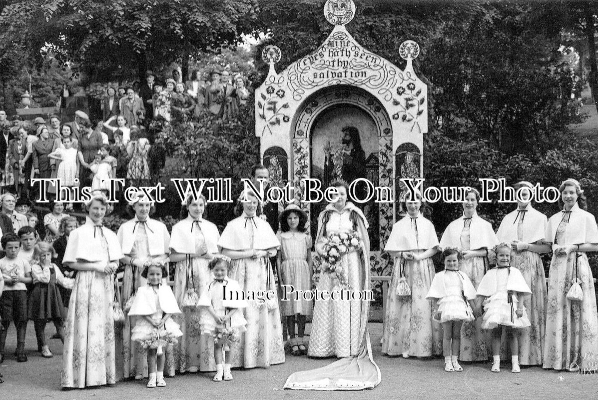 DR 2733 - Buxton Well Dressing, Derbyshire c1953