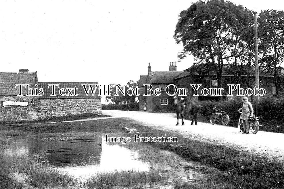 DR 3305 - Derby Road, Hulland Ward, Derbyshire c1915