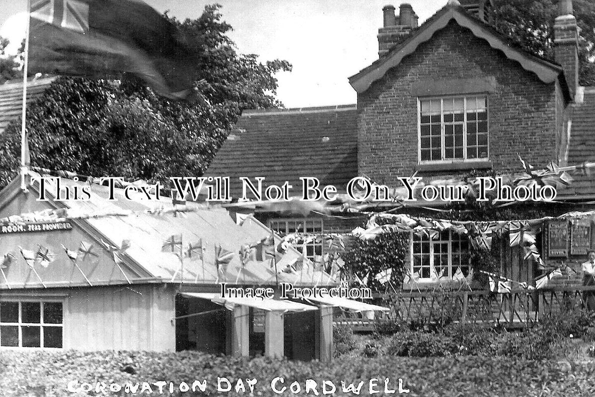 DR 3307 - Coronation Day, Liversages Tea Rooms, Cordwell Valley, Derbyshire