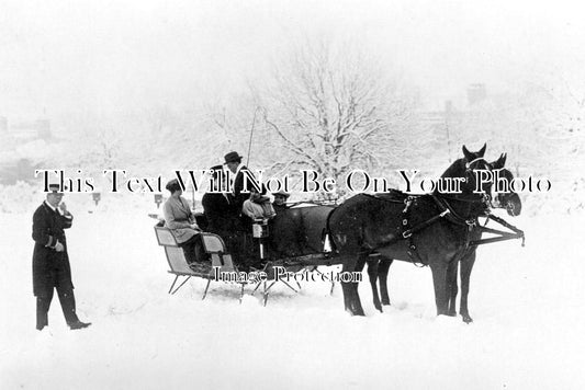 DR 3521 - Horse & Sleigh, Buxton, Derbyshire