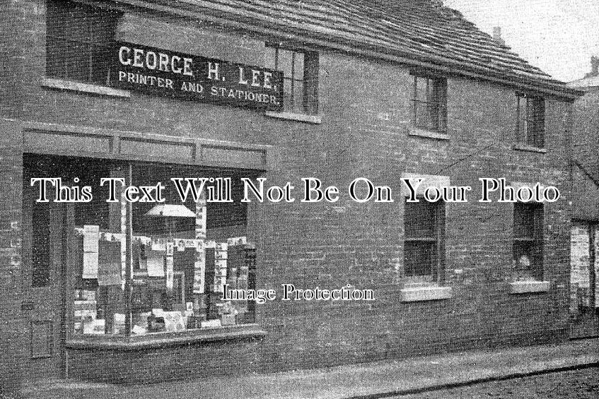 DR 356 - Shop Front, Eccles Road, Chapel En Le Frith, Derbyshire