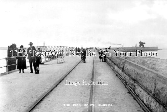 DU 1729 - The Pier, South Shields, County Durham