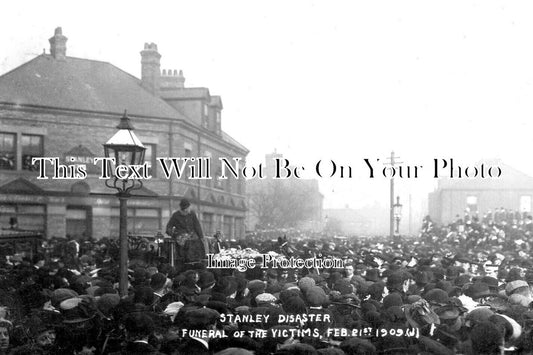 DU 2247 - Stanley Pit Disaster Funeral Procession, County Durham 1909