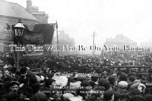 DU 2572 - Stanley Pit Disaster Funeral, Coal Mine, County Durham