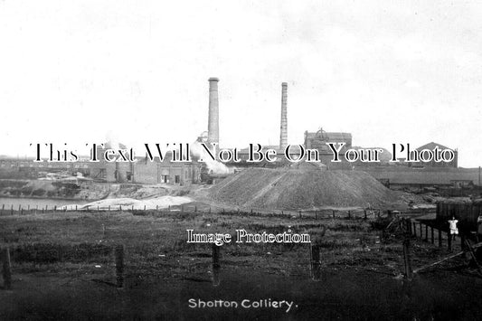 DU 2646 - Shotton Colliery, Peterlee, Easington, County Durham