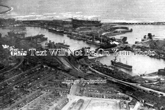 DU 540 - Hudson & Hendon Docks From The Air, Sunderland, County Durham