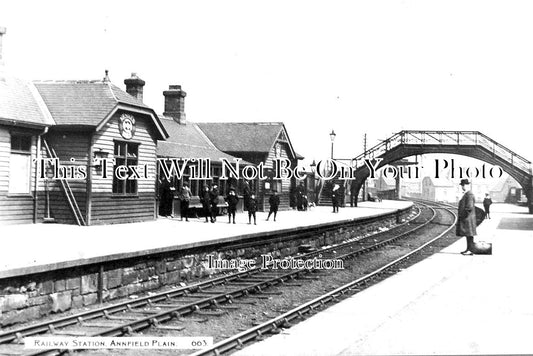 DU 760 - Annfield Plain Railway Station, County Durham