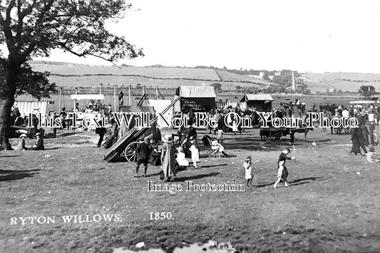 DU 937 - Ryton Willows Travelling Fair, County Durham