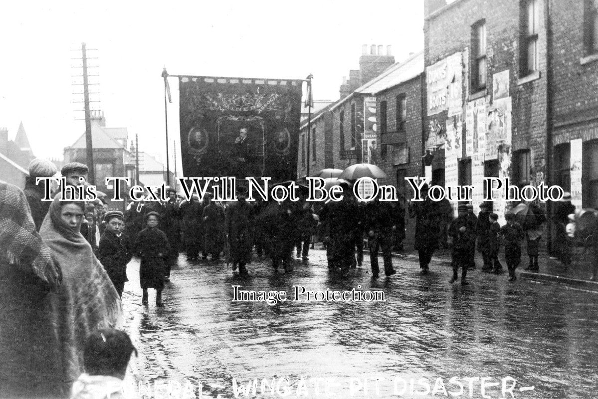 DU 943 - Procession, Wingate Colliery Disaster, County Durham 1906