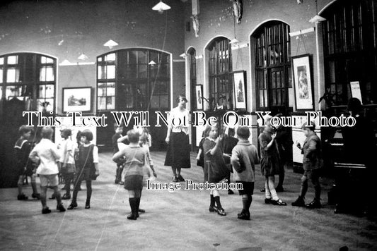 DU 984 - Mowbray School Children, County Durham