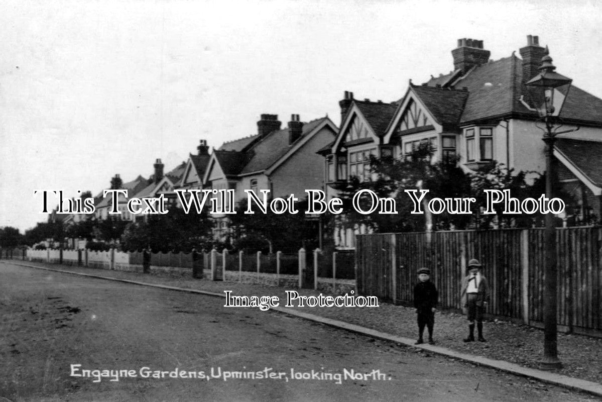 ES 1155 - Engayne Gardens Looking North, Upminster, Essex – JB Archive