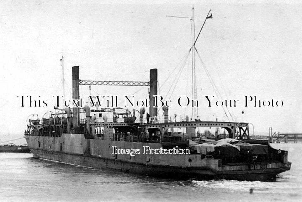 ES 1176 - Military Train On Ferry, Harwich, Parkeston Quay Harbour, Essex c1918