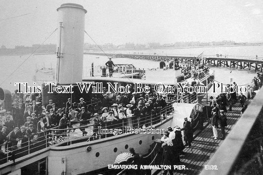 ES 1195 - Paddle Steamer, Walton On The Naze, Essex