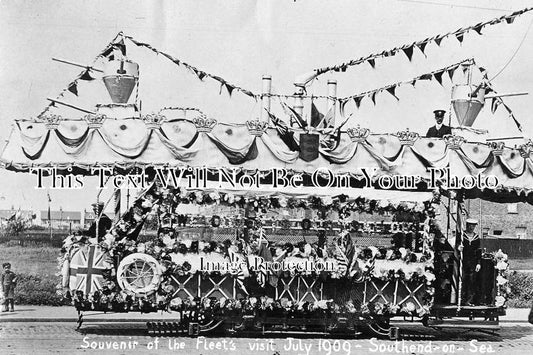 ES 135 - Souvenir Of The Fleet's Visit, Southend On Sea, Essex 1909