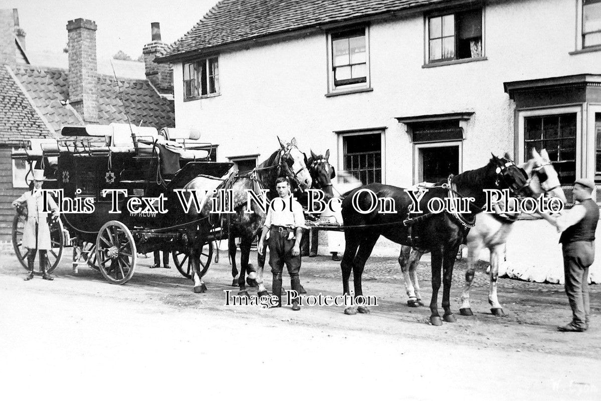 ES 1556 - Coach & Horses At Harlow, Essex c1906