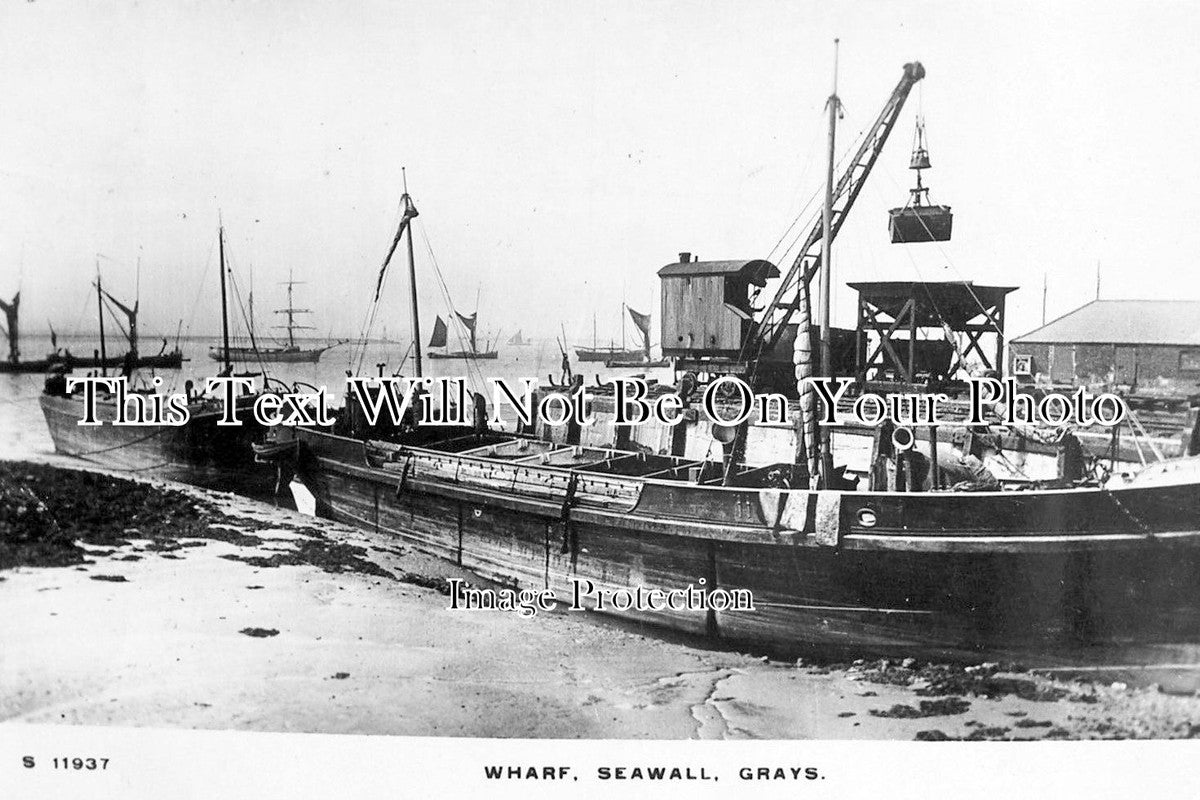 ES 1563 - Shipping At The Wharf, Grays, Essex c1916