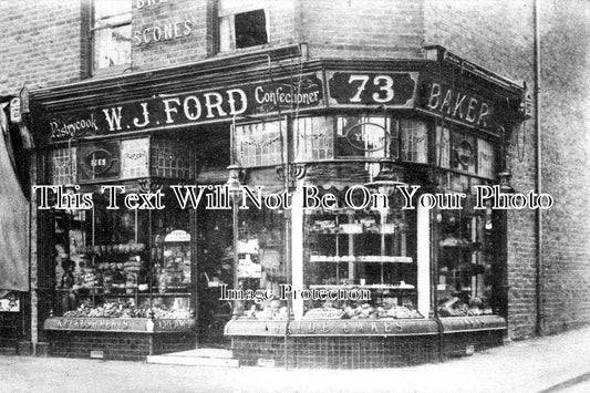 ES 1696 - Shopfront, Leigh On Sea, Essex