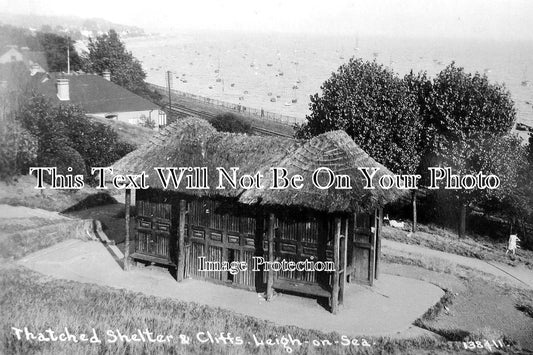 ES 1718 - Thatched Shelter, Leigh On Sea, Essex