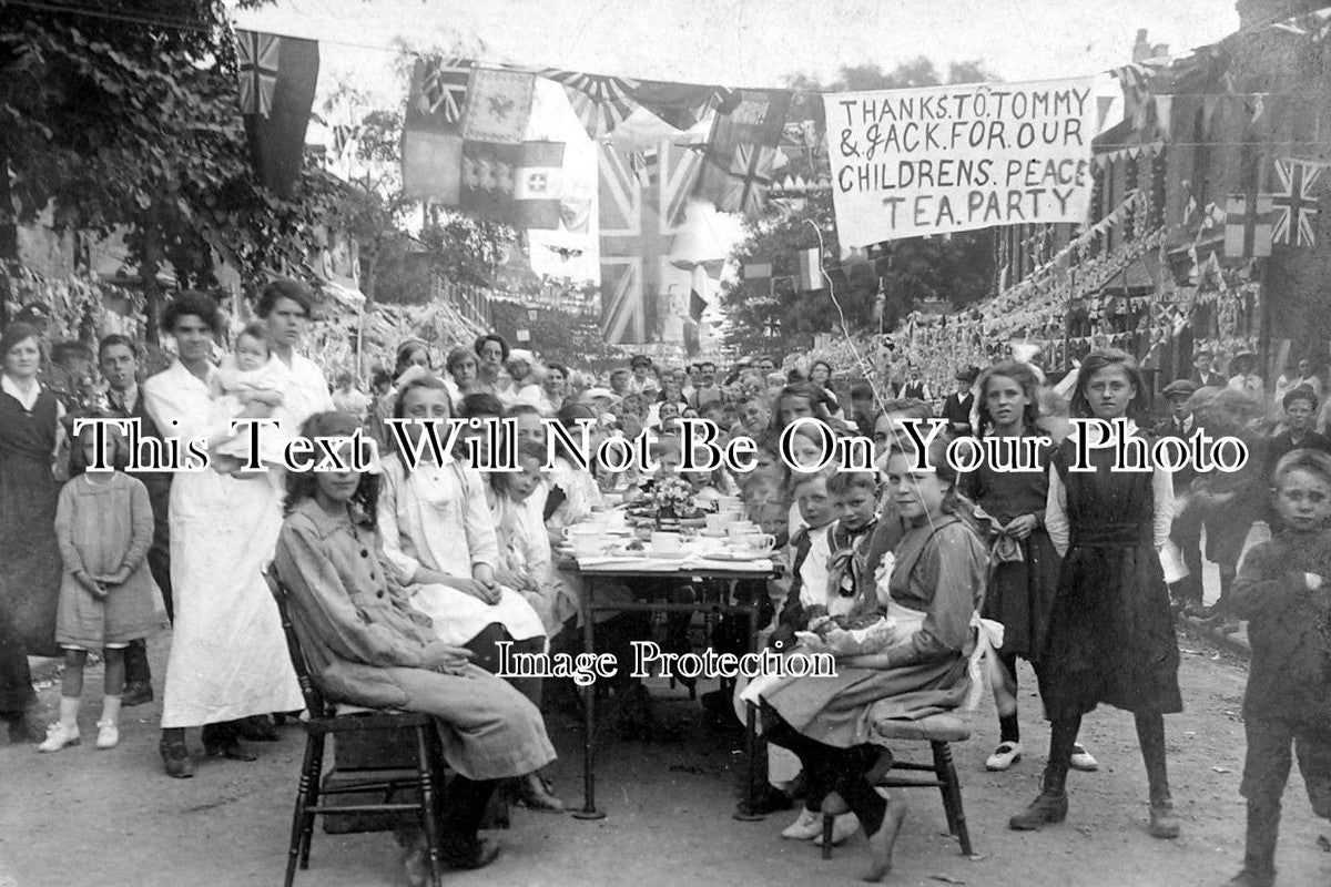 ES 1814 - The Peace Party, Boston Road, Walthamstow, Essex c1919