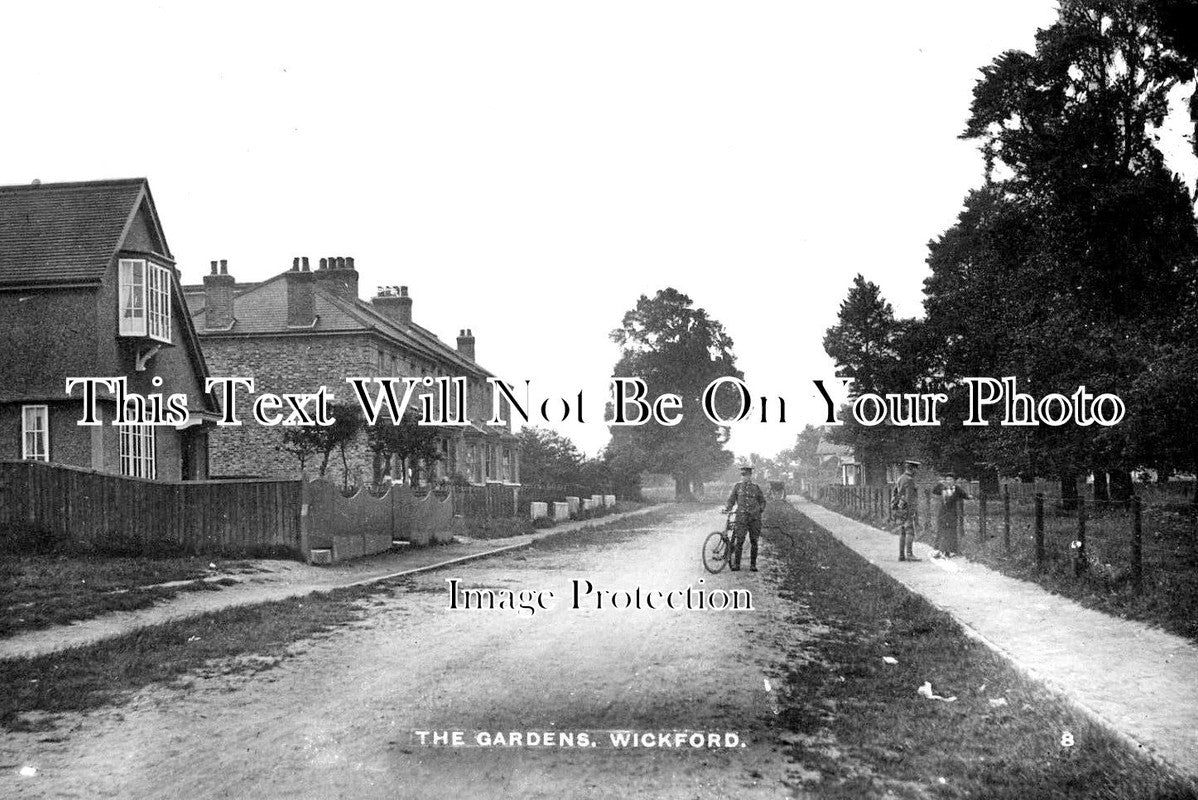 ES 1839 - The Gardens, Wickford, First Avenue, Westcliff On Sea, Essex