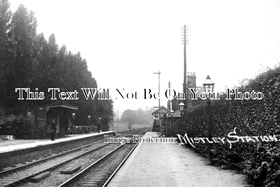 ES 1854 - Mistley Railway Station, Essex c1916