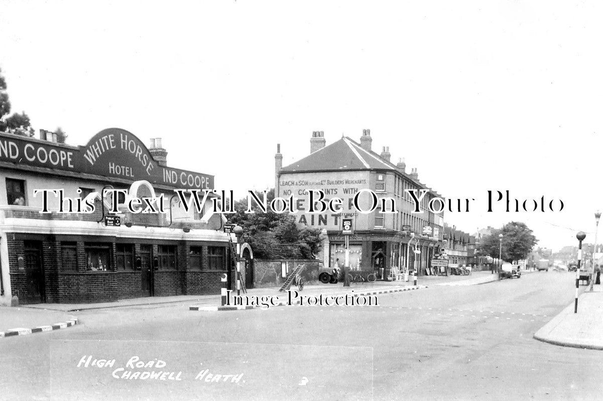 ES 1911 - The White Horse Hotel & High Road, Chadwell Heath, Essex c1939