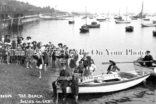 ES 1961 - The Beach, Leigh On Sea, Essex