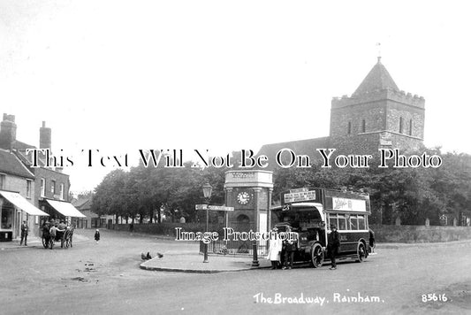 ES 2033 - The Broadway, Rainham, Essex c1930