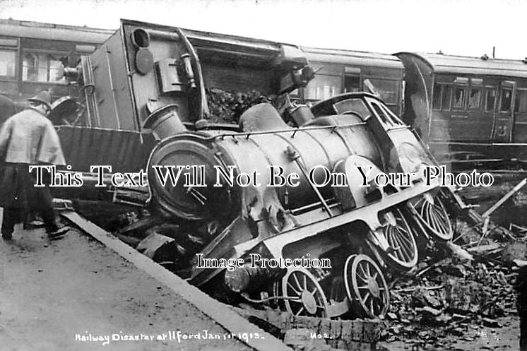 ES 2037 - Railway Disaster At Ilford, Essex Jan 1st 1913