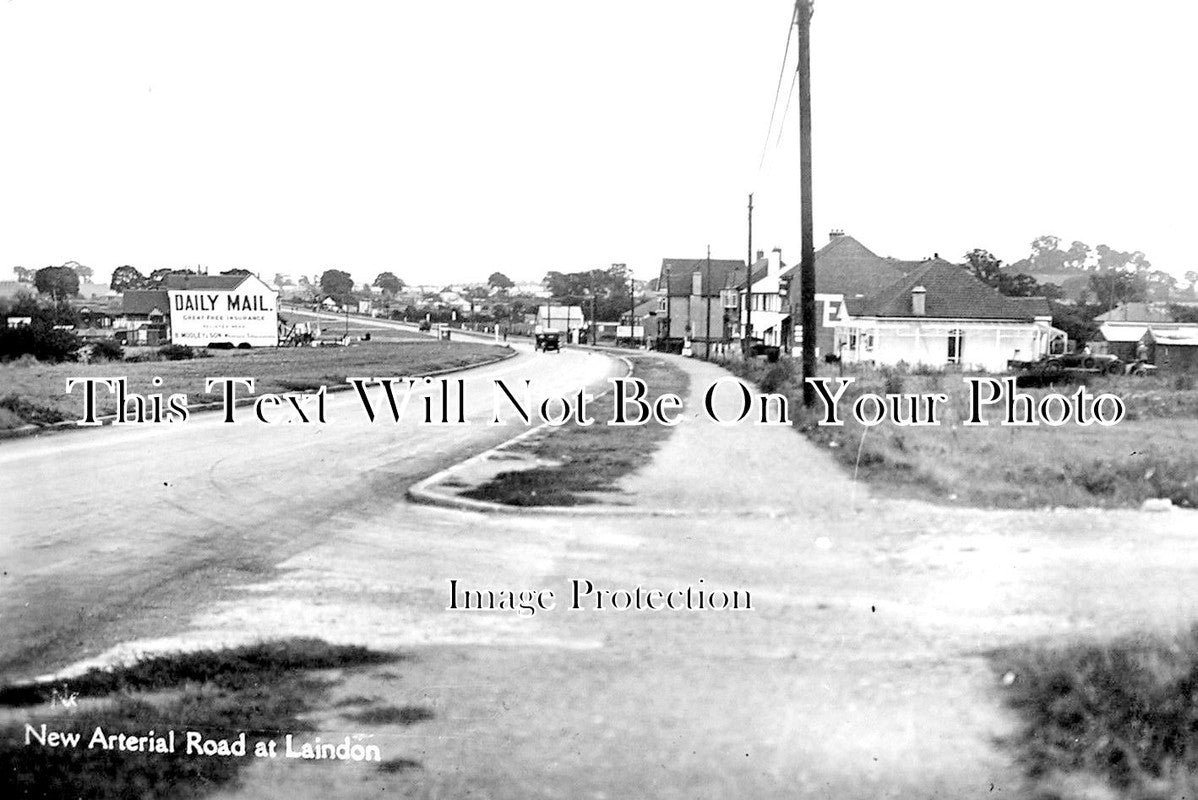 ES 2042 - The New Arterial Road, Laindon, Essex c1933