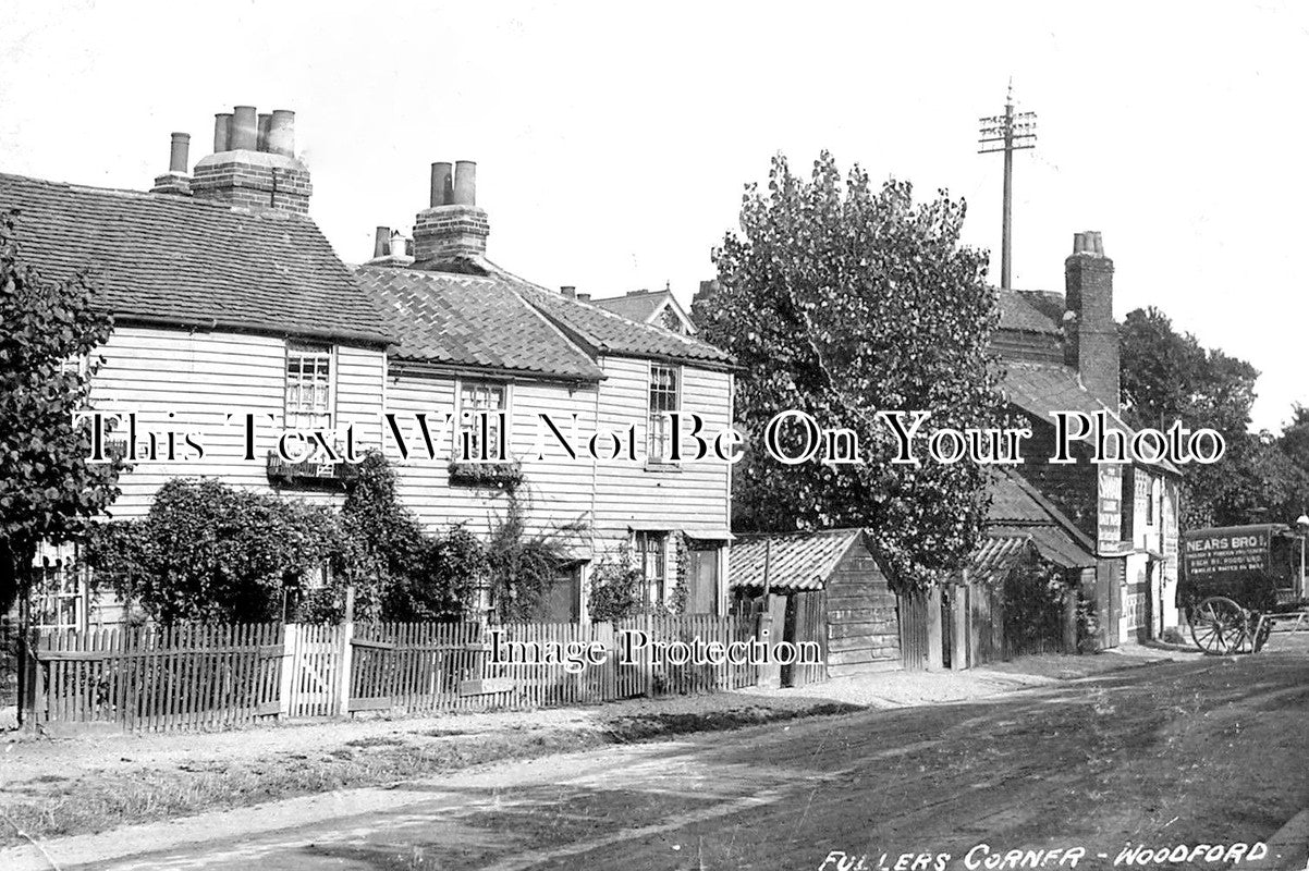 ES 2061 - Fullers Corner, Woodford, Essex c1905