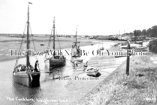 ES 2140 - The Cockle Boats, Leigh On Sea, Essex