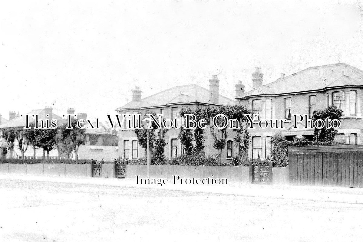 ES 2183 - London Road, Chadwell Heath, Essex c1907