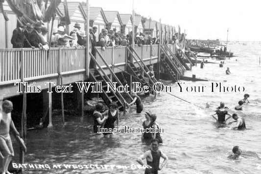 ES 2199 - Bathing At Westcliff On Sea, Essex