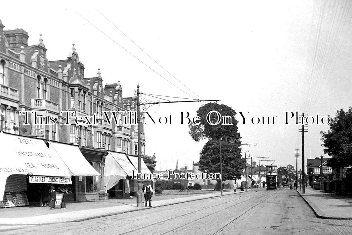 ES 2200 - The High Road, Chadwell Heath, Essex c1913